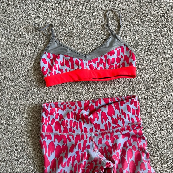 Alo Yoga Airbrush Jungle Ombré Leggings, Bra Top Matching Set - Picture 10 of 14